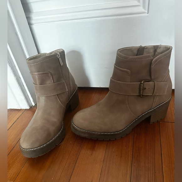 Torrid Ankle Boots with Small Heel, 9.5 WW - Picture 7 of 8